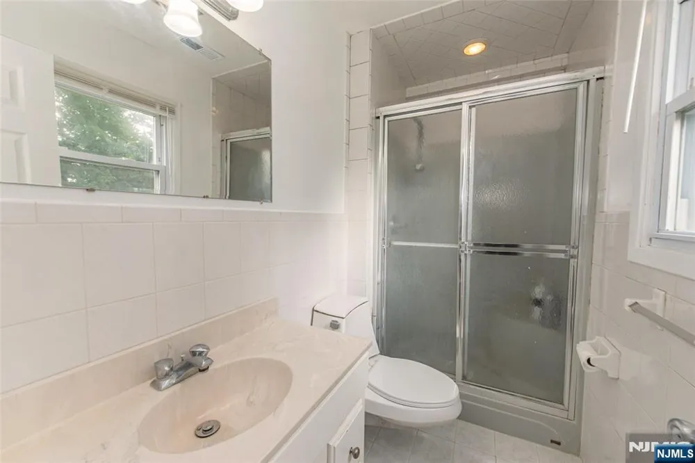 1 James Drive Mount Arlington, NJ 07856