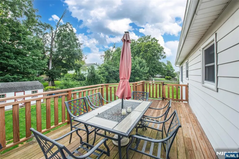 1 James Drive Mount Arlington, NJ 07856