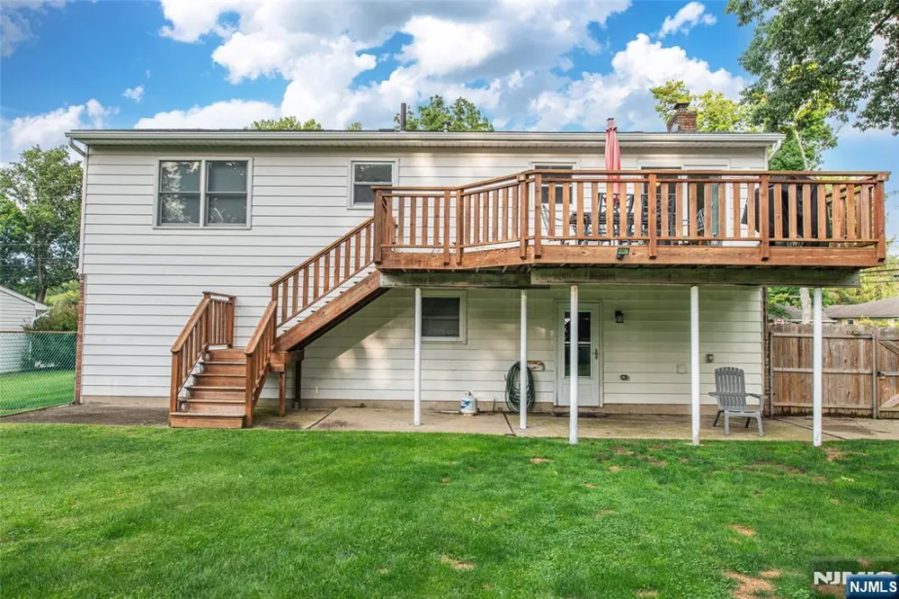 1 James Drive Mount Arlington, NJ 07856