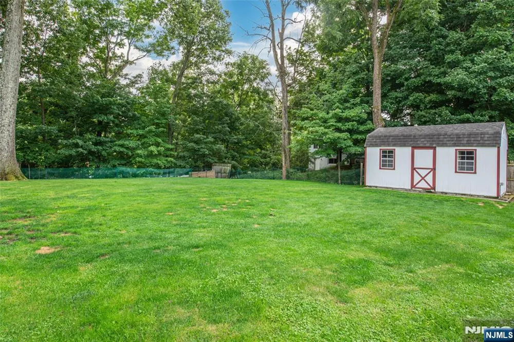 1 James Drive Mount Arlington, NJ 07856