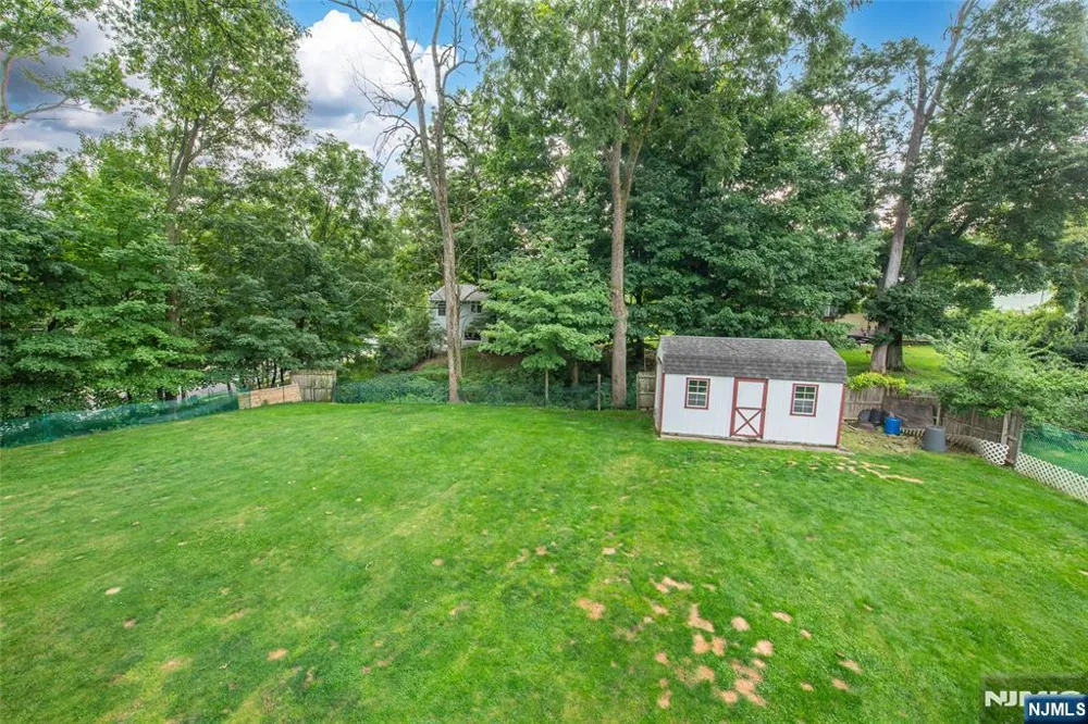 1 James Drive Mount Arlington, NJ 07856