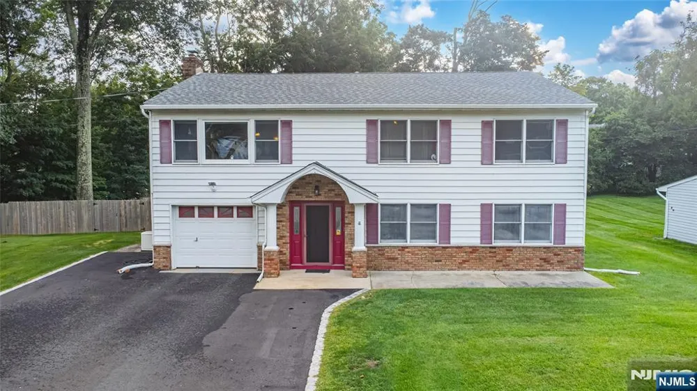 1 James Drive Mount Arlington, NJ 07856