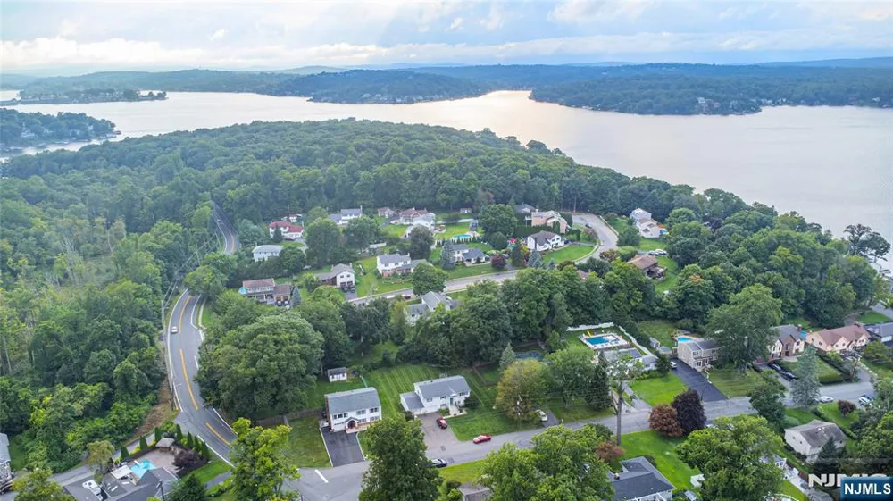 1 James Drive Mount Arlington, NJ 07856