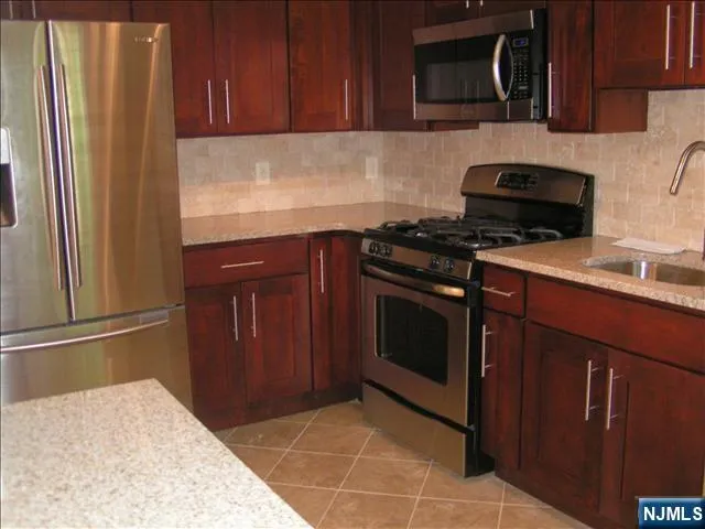 16-06 Jordon Road Fair Lawn, NJ 07410
