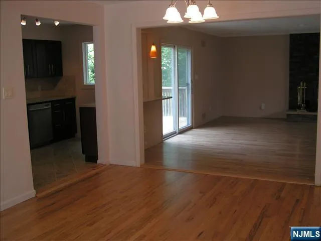 16-06 Jordon Road Fair Lawn, NJ 07410