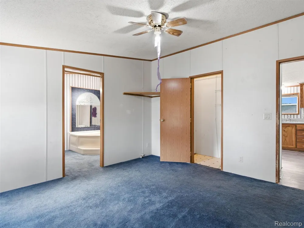 4613 Butternut Clarkston City, MI 48348