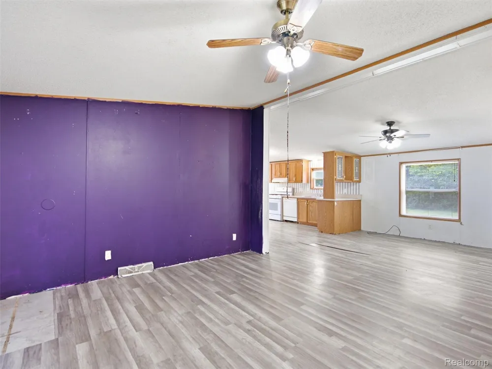 4613 Butternut Clarkston City, MI 48348