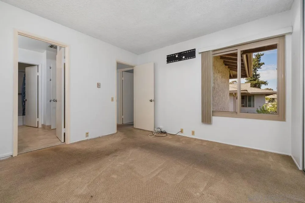 4384 Vision San Diego, CA 92121