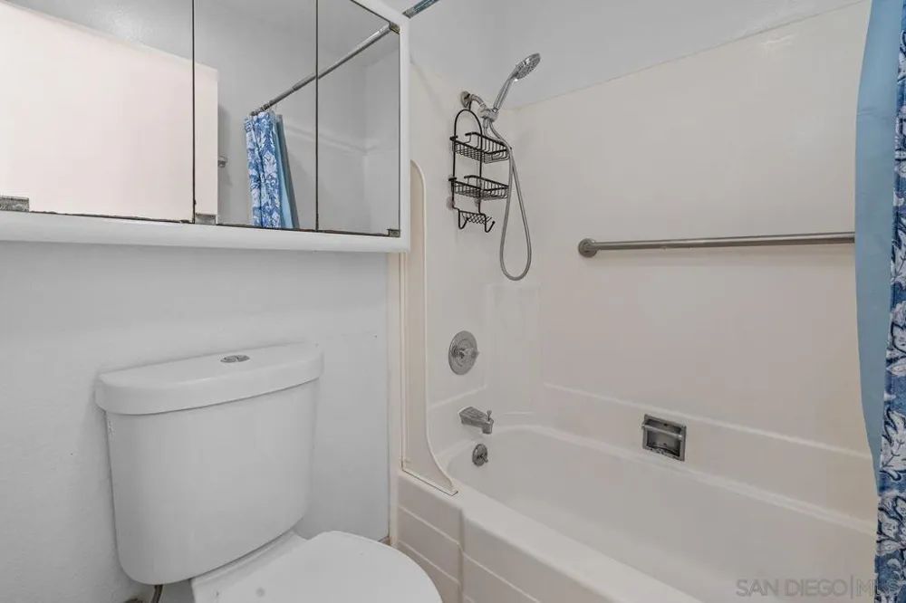 4384 Vision San Diego, CA 92121