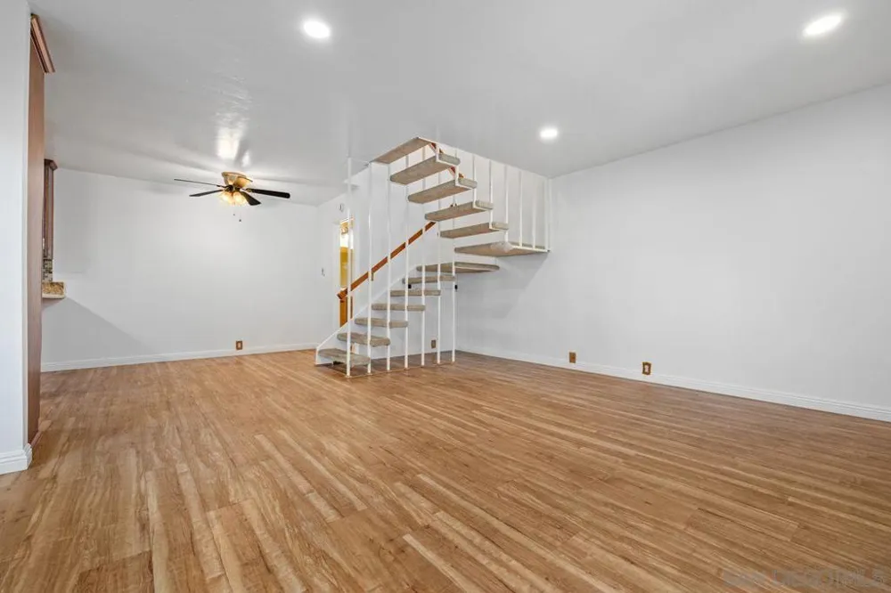 4384 Vision San Diego, CA 92121