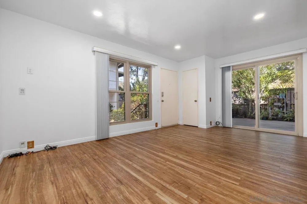 4384 Vision San Diego, CA 92121