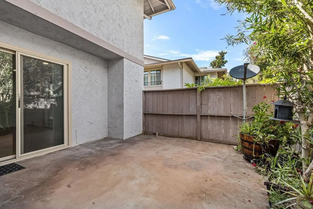 4384 Vision San Diego, CA 92121