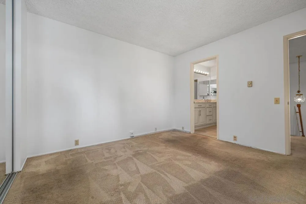 4384 Vision San Diego, CA 92121