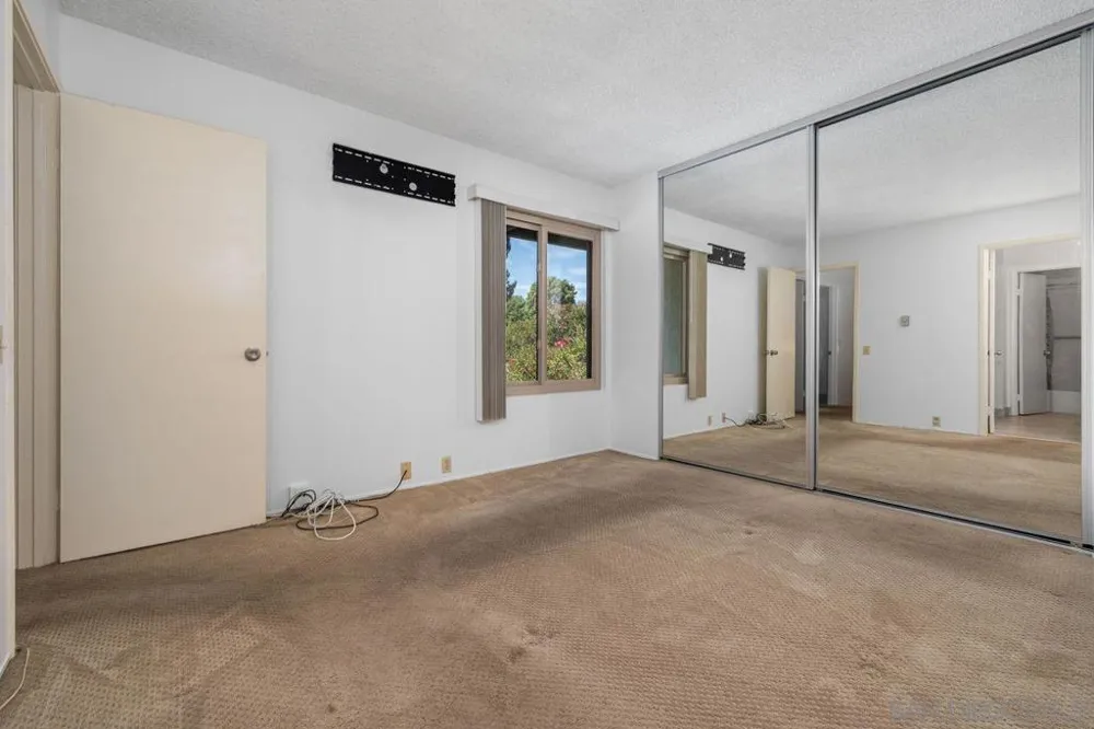 4384 Vision San Diego, CA 92121