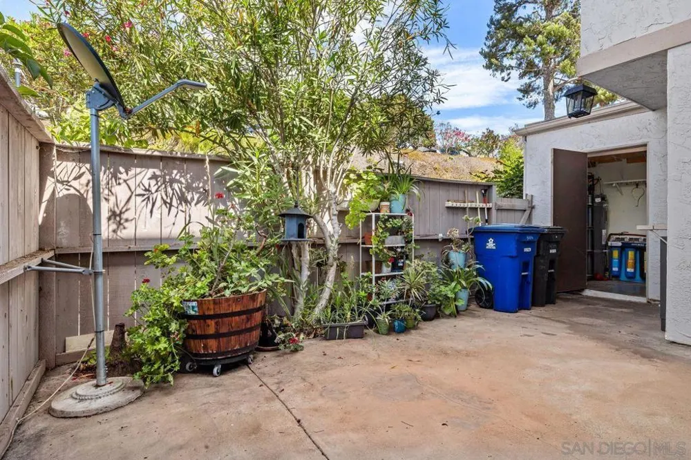 4384 Vision San Diego, CA 92121