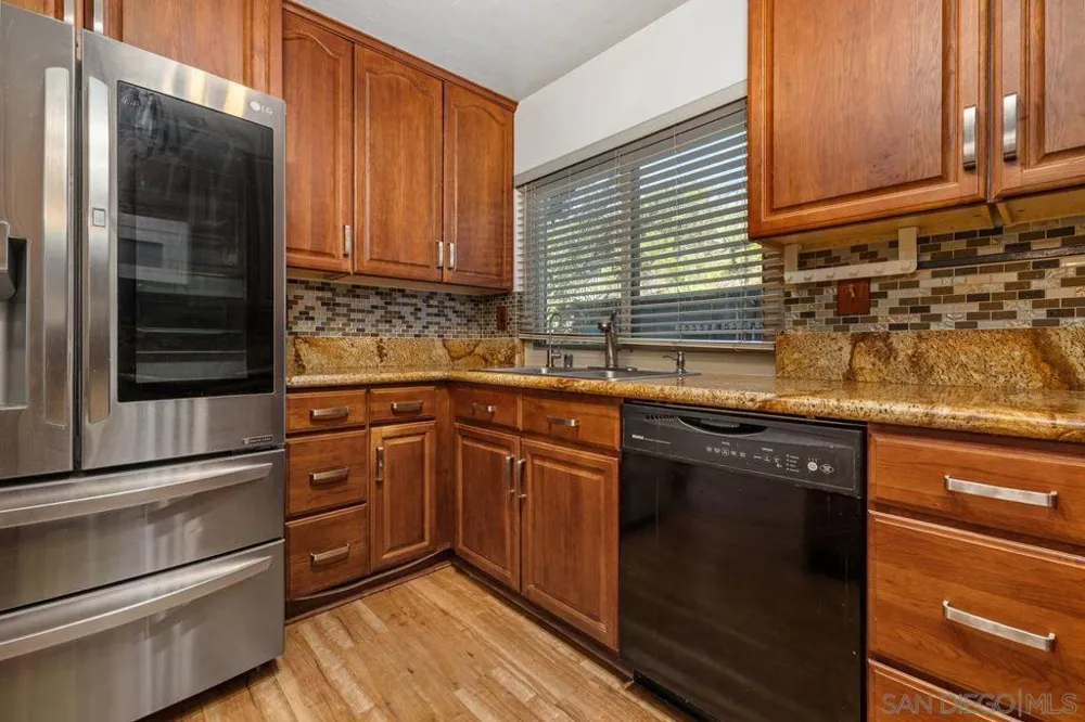 4384 Vision San Diego, CA 92121