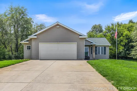 4563 Redbud Court