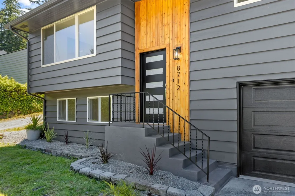 8712 Wildwood Avenue SW Lakewood, WA 98498