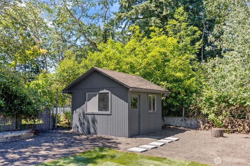 8712 Wildwood Avenue SW Lakewood, WA 98498