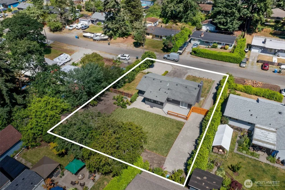 8712 Wildwood Avenue SW Lakewood, WA 98498