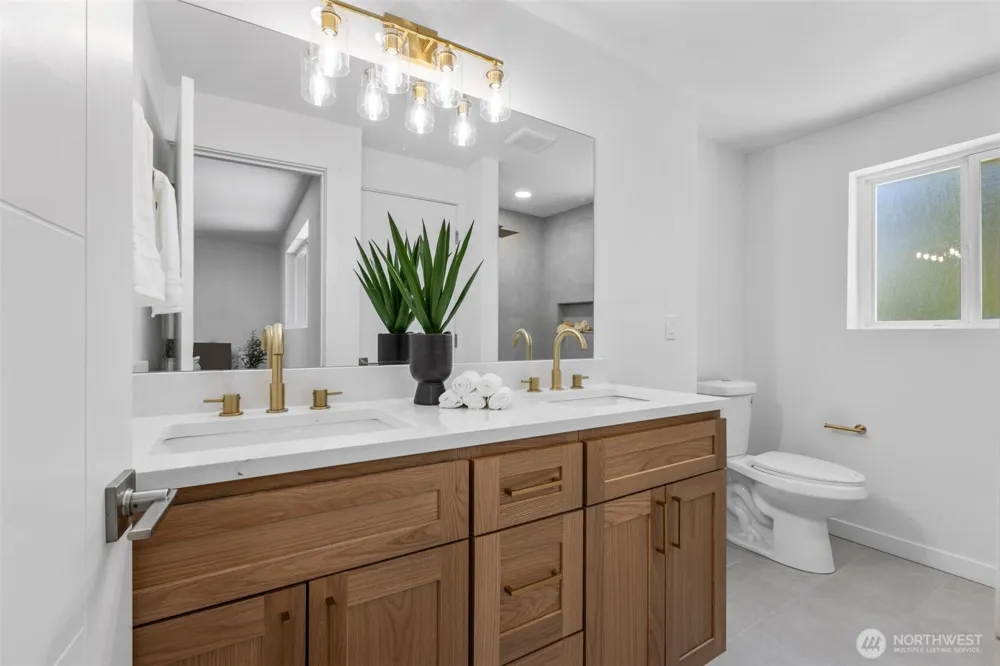 8712 Wildwood Avenue SW Lakewood, WA 98498