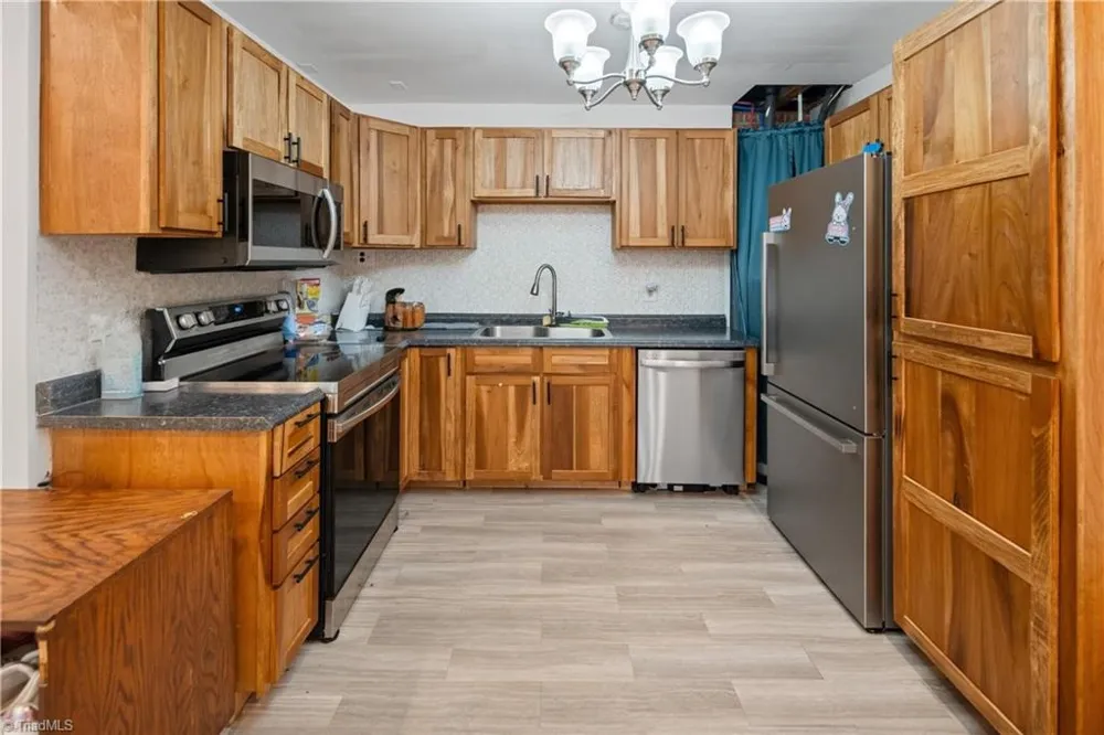 2114 Margaret Drive Mount Airy, NC 27030