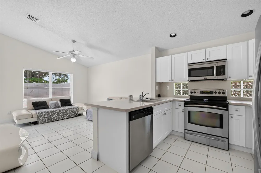 7816 MANOR FOREST LANE Boynton Beach, FL 33436