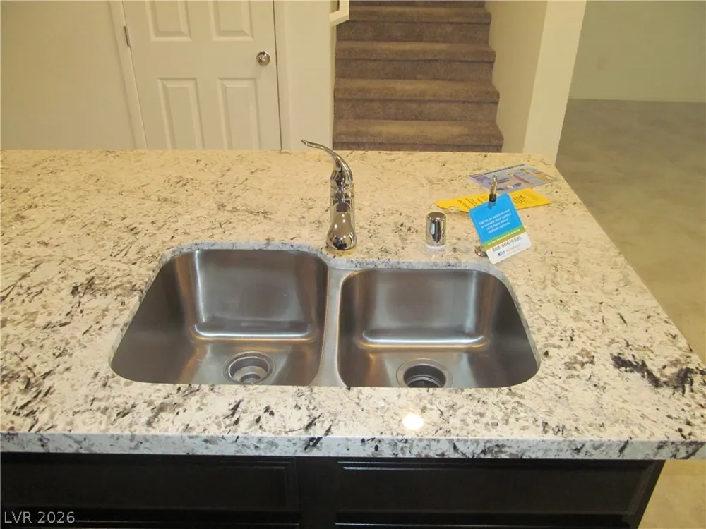 823 Grand Country Avenue North Las Vegas, NV 89086
