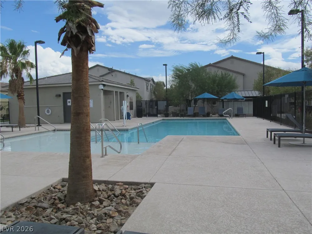 823 Grand Country Avenue North Las Vegas, NV 89086
