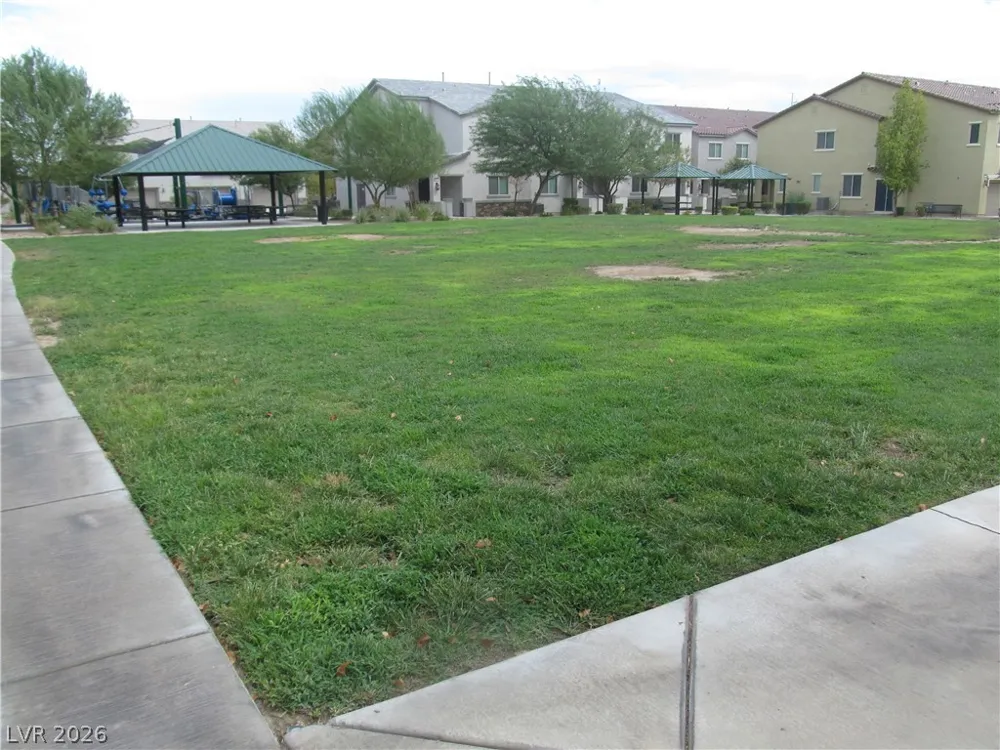 823 Grand Country Avenue North Las Vegas, NV 89086