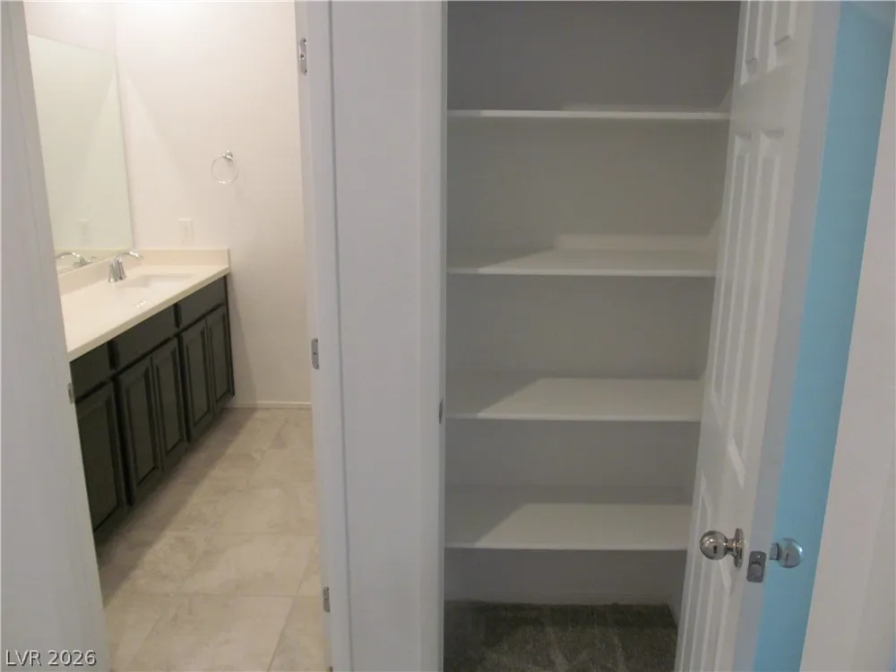 823 Grand Country Avenue North Las Vegas, NV 89086