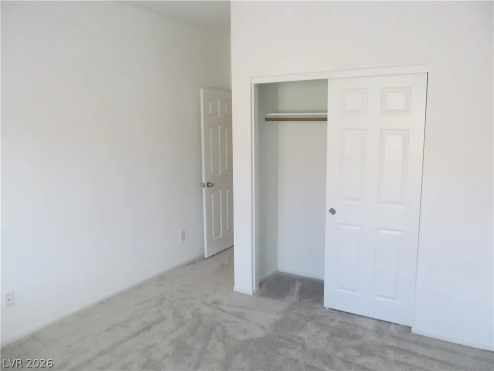 823 Grand Country Avenue North Las Vegas, NV 89086