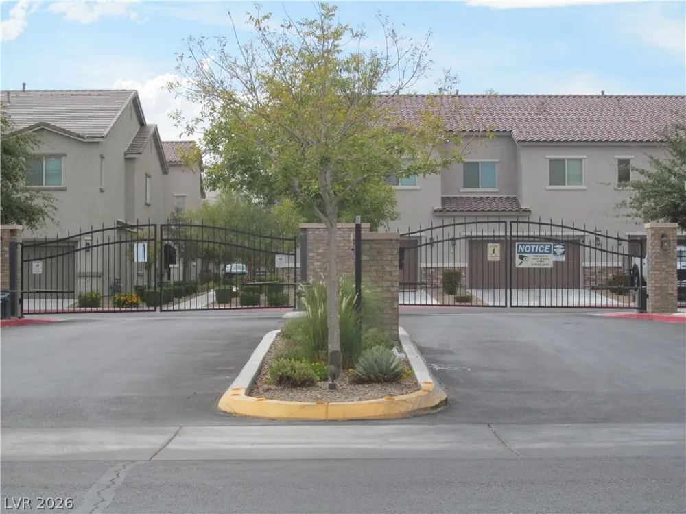 823 Grand Country Avenue North Las Vegas, NV 89086