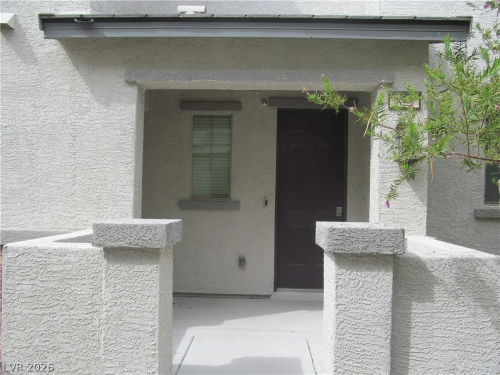 823 Grand Country Avenue North Las Vegas, NV 89086