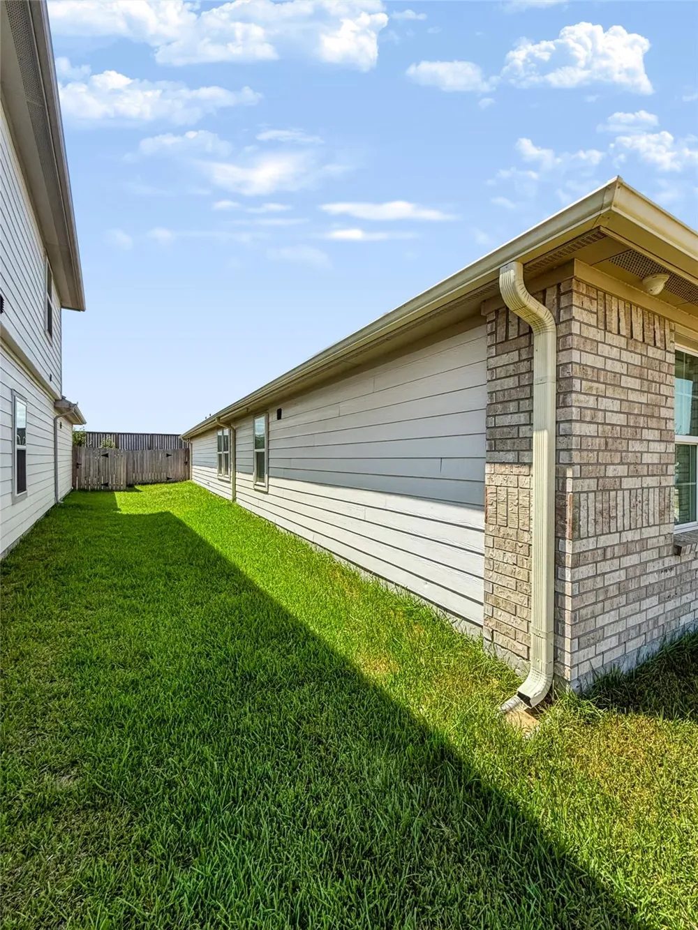 7406 Elm Landing Lane Richmond, TX 77469