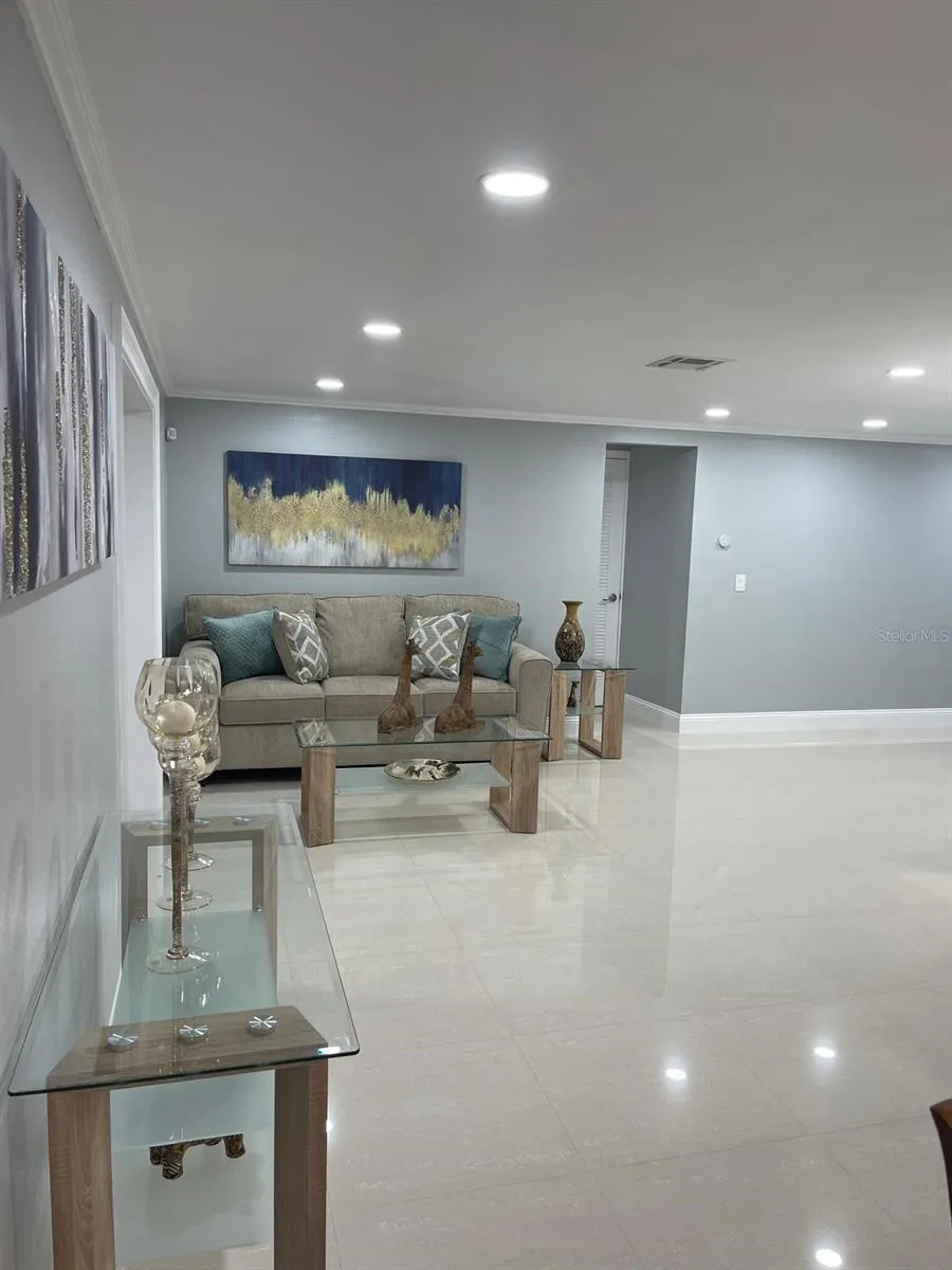 6423 MONTEREY BOULEVARD Tampa, FL 33625