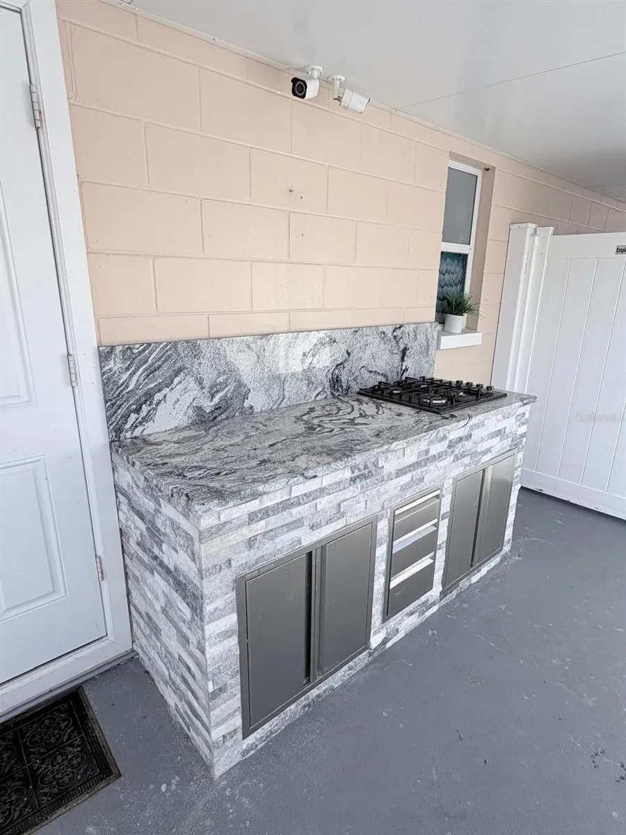 6423 MONTEREY BOULEVARD Tampa, FL 33625