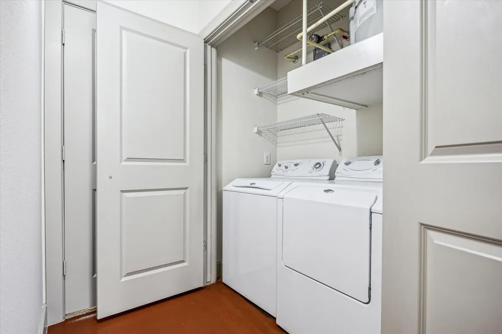 1901 Post Oak Boulevard #1211 Houston, TX 77056