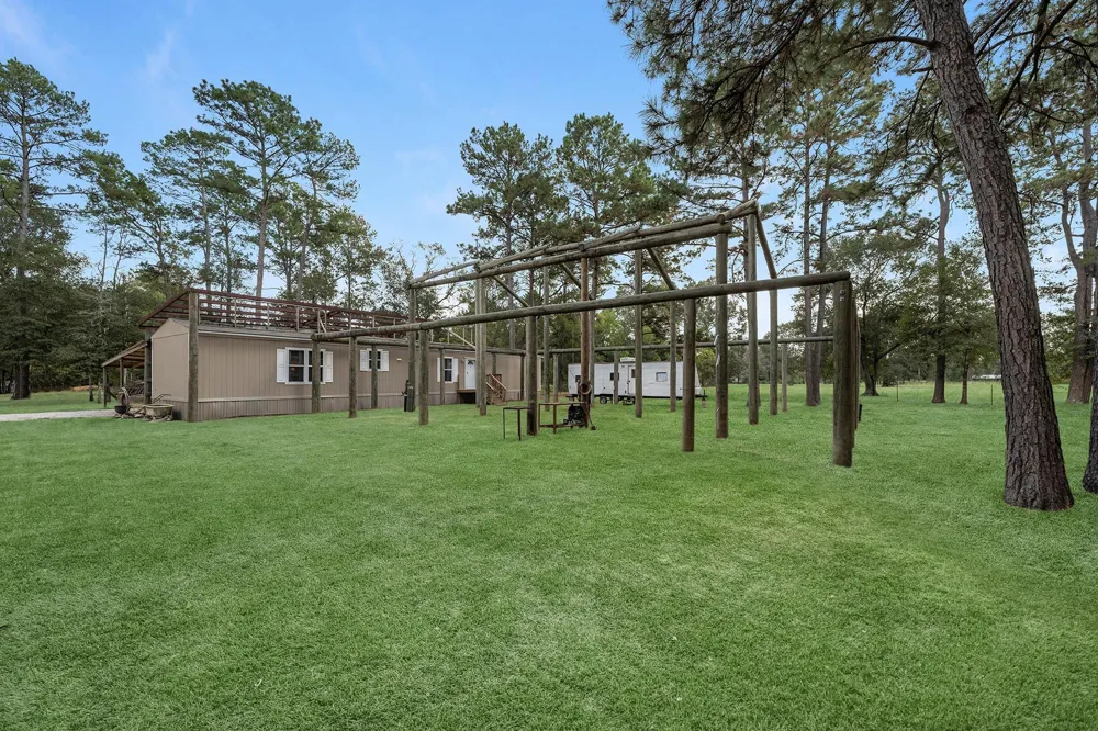 390 County Road 2230 Cleveland, TX 77327