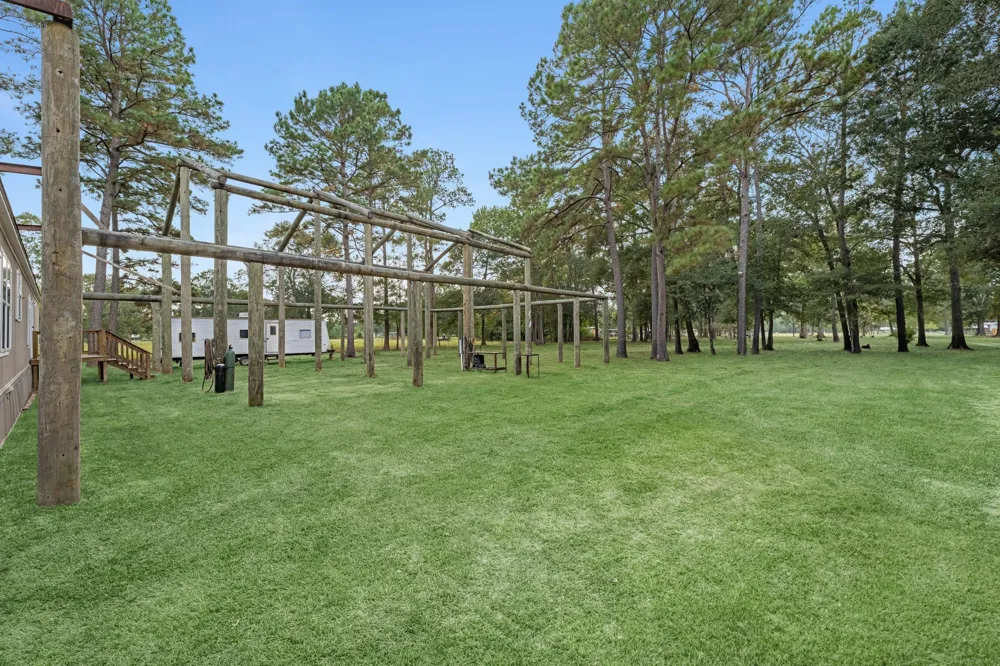 390 County Road 2230 Cleveland, TX 77327