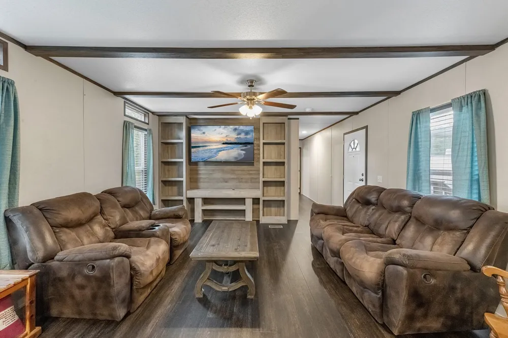 390 County Road 2230 Cleveland, TX 77327