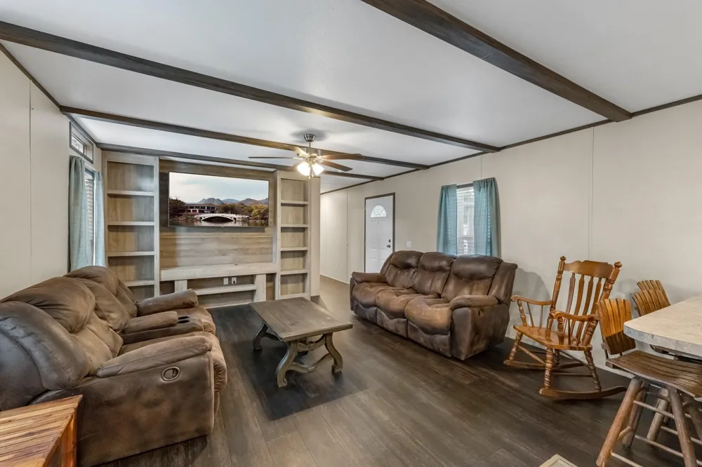 390 County Road 2230 Cleveland, TX 77327