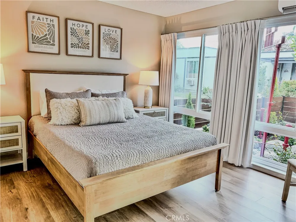 1891 McKinney Way #M15 26C Seal Beach, CA 90740