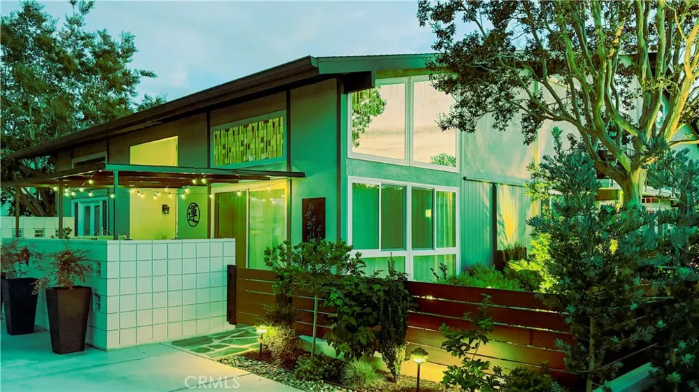 1891 McKinney Way #M15 26C Seal Beach, CA 90740