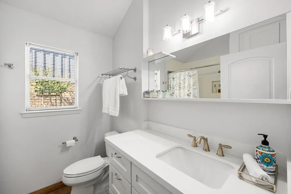 1823 Nocturne Lane Houston, TX 77043