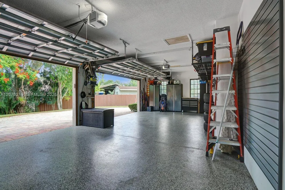 3311 SW 118th Ter Davie, FL 33330