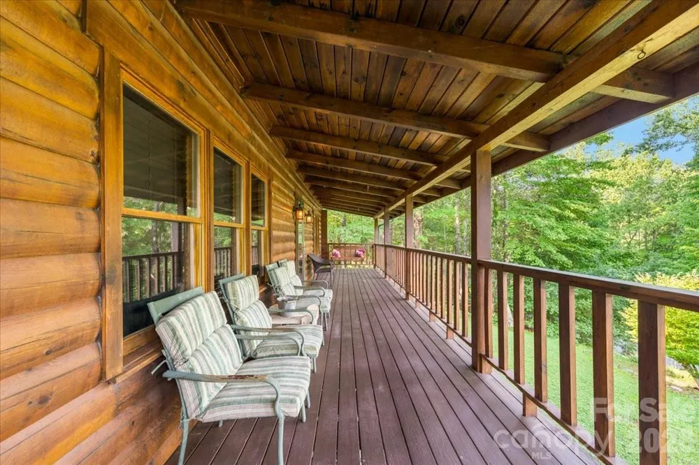 6012 Holiday Shores Avenue Nebo, NC 28761