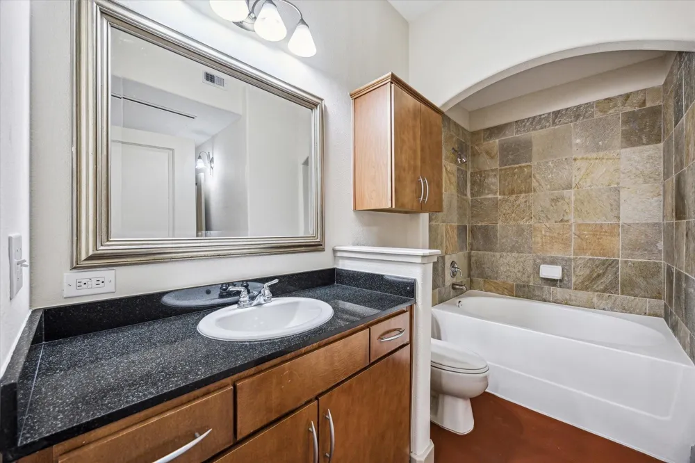 1901 Post Oak Boulevard #1211 Houston, TX 77056