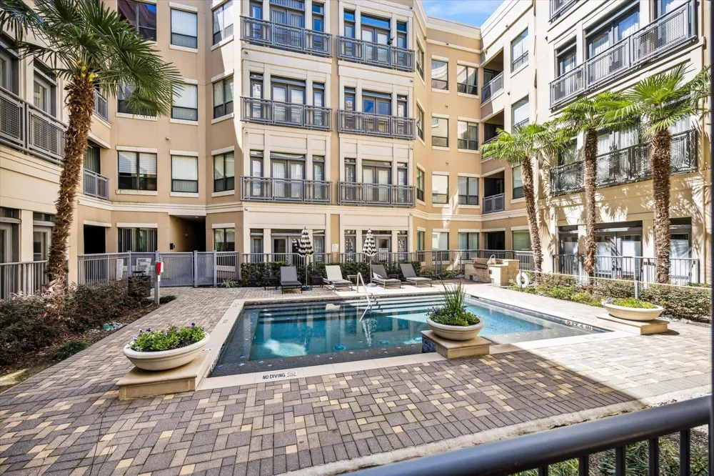 1901 Post Oak Boulevard #1211 Houston, TX 77056