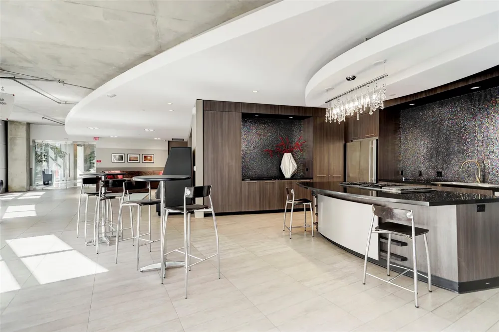 1901 Post Oak Boulevard #1211 Houston, TX 77056